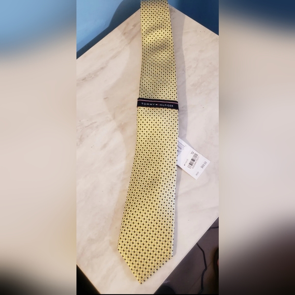 Tommy Hilfiger Other - Tommy Hilfiger Silk Tie Yellow